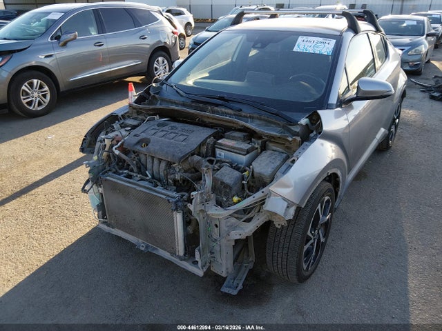 JTNKHMBX6K1061123 Toyota C-HR XLE