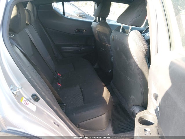 JTNKHMBX6K1061123 Toyota C-HR XLE
