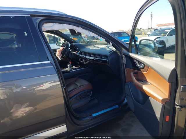 44613004 :رقم المزاد ، WA1LAAF70KD003183 vin ، 2019 Audi Q7 55 Premium/55 Se Premium مزاد بيع