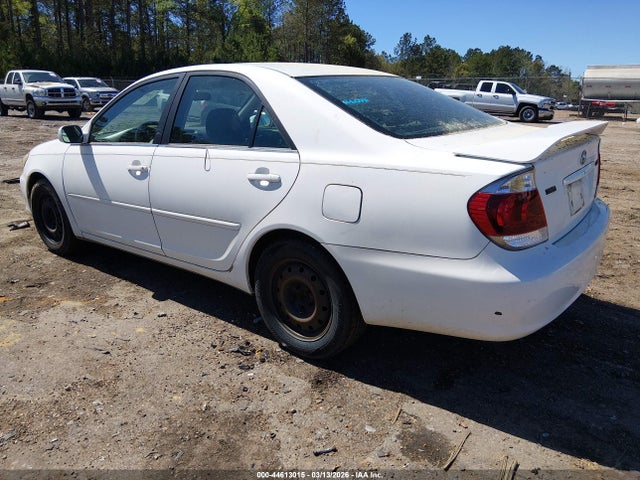 2005 TOYOTA CAMRY 4T1BE32K75U539964 Photo 2