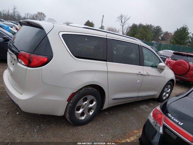 Aukcja sprzedaży 2017 Chrysler Pacifica Touring-l Plus, vin: 2C4RC1EG2HR616133, numer aukcji: 44613021