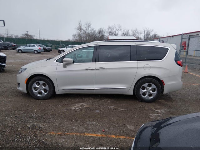 Aukcja sprzedaży 2017 Chrysler Pacifica Touring-l Plus, vin: 2C4RC1EG2HR616133, numer aukcji: 44613021