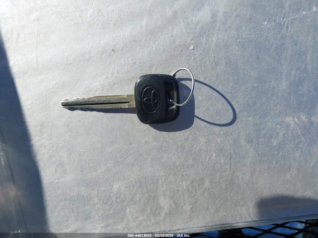 2003 Toyota Corolla Ce მანქანა იყიდება აუქციონზე, vin: JTDBR32E330051053, აუქციონის ნომერი: 44613032