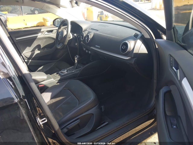 Продаж на аукціоні авто 2015 Audi A3 2.0t Premium, vin: WAUBFGFF5F1127368, номер лоту: 44613038