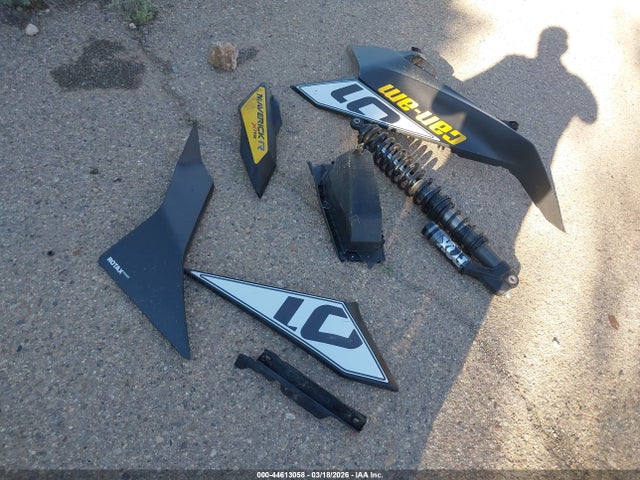 3JB8XAT24SE000047 Can-Am Maverick R X Rs