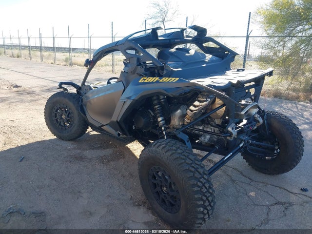 3JB8XAT24SE000047 Can-Am Maverick R X Rs