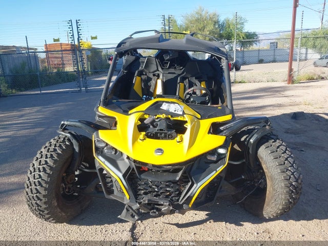 3JB8XAT24SE000047 Can-Am Maverick R X Rs