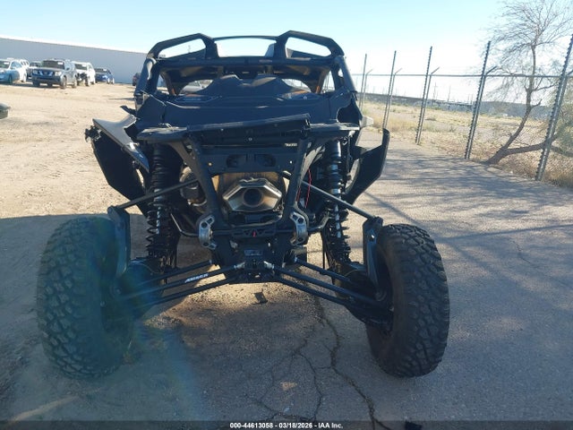 3JB8XAT24SE000047 Can-Am Maverick R X Rs