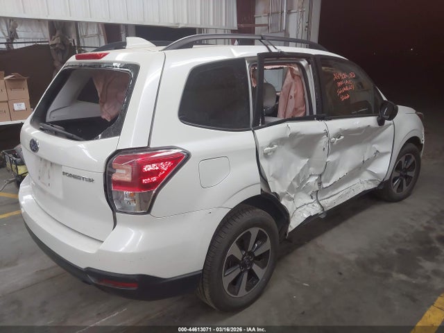 44613071 :رقم المزاد ، JF2SJABC3JH464262 vin ، 2018 Subaru Forester 2.5i مزاد بيع