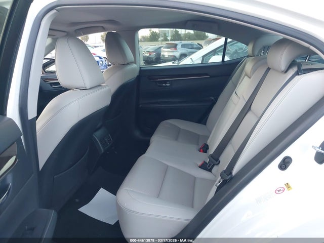 44613078 :رقم المزاد ، JTHBK1GG6E2112131 vin ، 2014 Lexus Es 350 مزاد بيع