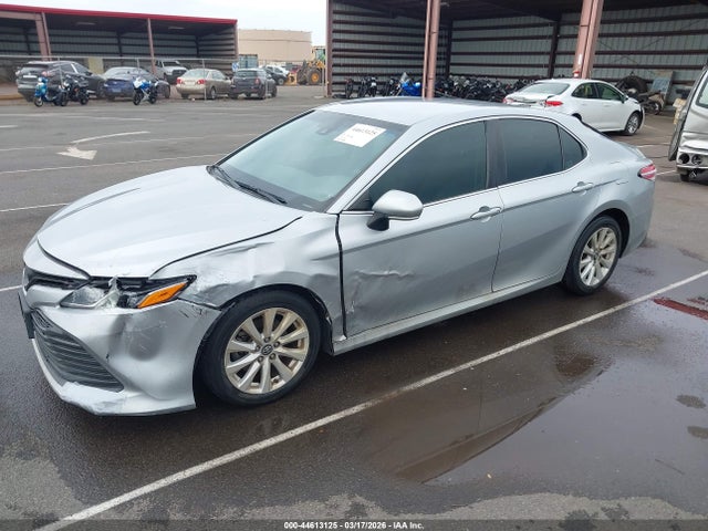 4T1B11HK0JU621701 Toyota CAMRY LE