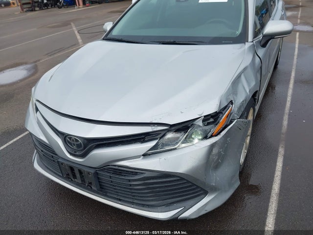 4T1B11HK0JU621701 Toyota CAMRY LE