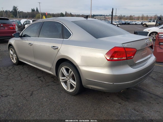 2012 Volkswagen Passat 2.0l Tdi Se მანქანა იყიდება აუქციონზე, vin: 1VWBN7A3XCC099180, აუქციონის ნომერი: 44613179