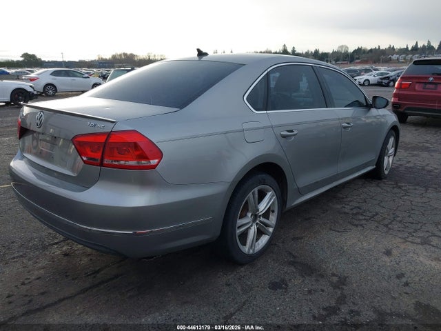 2012 Volkswagen Passat 2.0l Tdi Se მანქანა იყიდება აუქციონზე, vin: 1VWBN7A3XCC099180, აუქციონის ნომერი: 44613179
