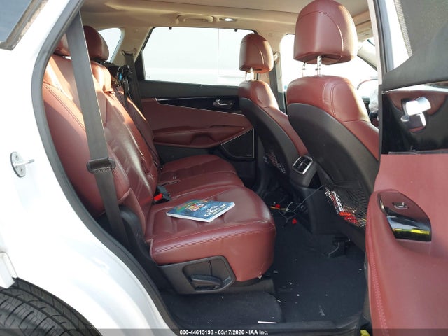 Продажа на аукционе авто 2017 Kia Sorento 3.3l Sx, vin: 5XYPK4A57HG230604, номер лота: 44613198