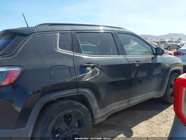 3C4NJCBB6KT832600 Jeep Compass Altitude Fwd