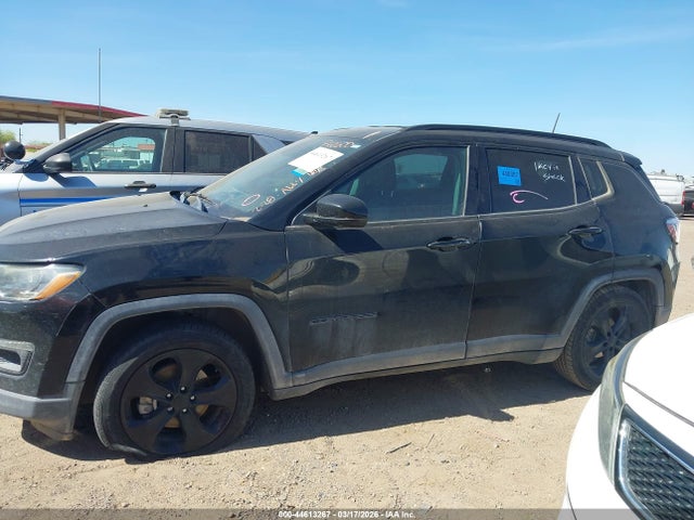 3C4NJCBB6KT832600 Jeep Compass Altitude Fwd