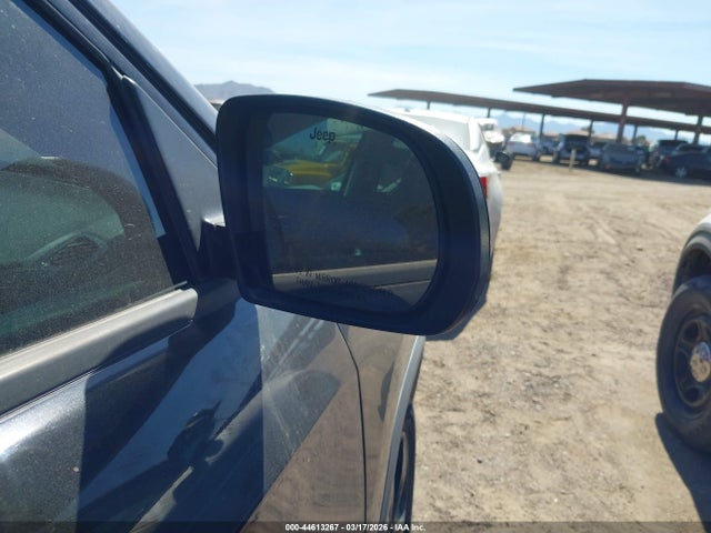 3C4NJCBB6KT832600 Jeep Compass Altitude Fwd