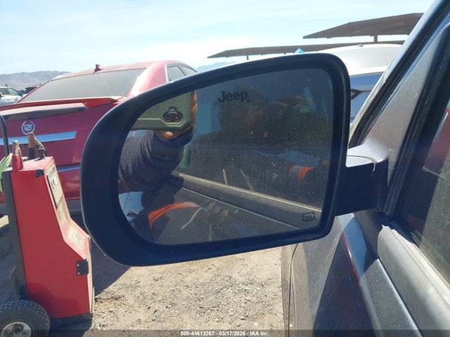 3C4NJCBB6KT832600 Jeep Compass Altitude Fwd