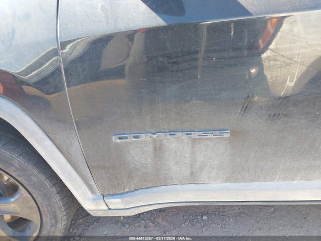 3C4NJCBB6KT832600 Jeep Compass Altitude Fwd