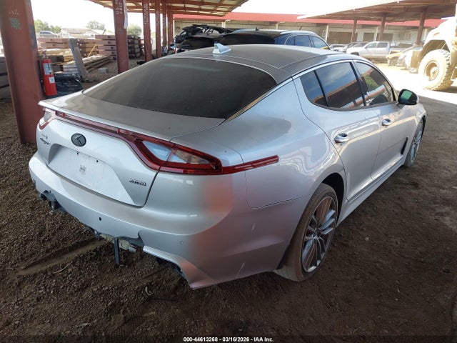 KIA Stinger 2018 KNAE15LA2J6011324 Image 4