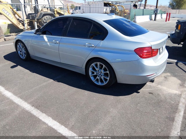 2014 BMW 320I WBA3B1G59ENS77381 Photo 2