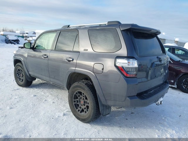 JTEMU5JR5M5946356 Toyota 4RUNNER SR5
