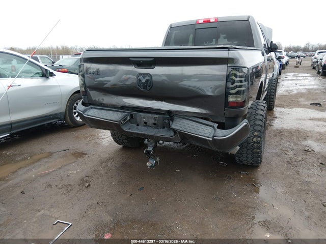 44613297 :رقم المزاد ، 3C6UR5CL3NG128107 vin ، 2022 Ram 2500 Tradesman  4x4 6'4 Box مزاد بيع