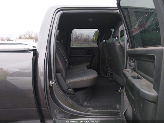 44613297 :رقم المزاد ، 3C6UR5CL3NG128107 vin ، 2022 Ram 2500 Tradesman  4x4 6'4 Box مزاد بيع