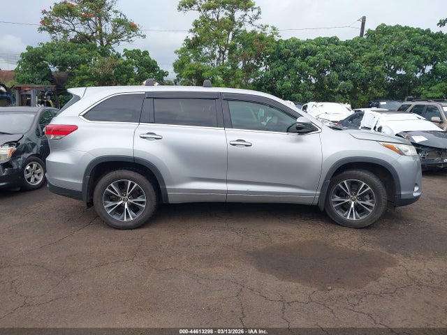 Toyota Highlander Le 2017 5TDZZRFH5HS196993 Image 13