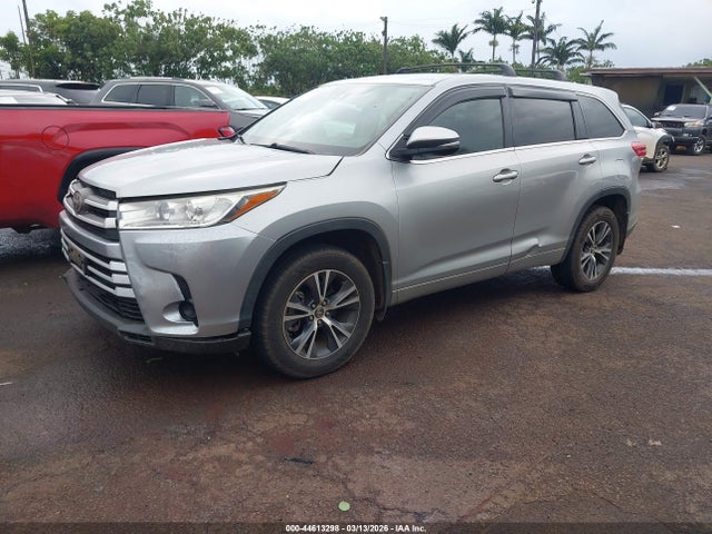 Toyota Highlander Le 2017 5TDZZRFH5HS196993 Image 2
