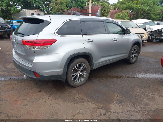 Toyota Highlander Le 2017 5TDZZRFH5HS196993 Image 4