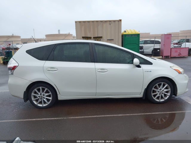 Toyota Prius V Five/three/two 2014 JTDZN3EU6EJ006408 Image 13
