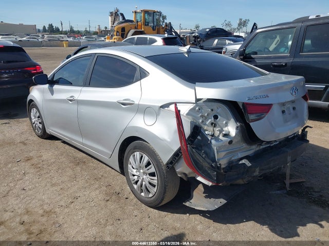 5NPDH4AE6GH695092 Hyundai ELANTRA SE