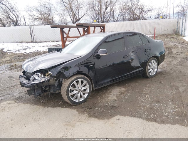 2010 VOLKSWAGEN JETTA 3VWRJ7AJ4AM077051 Photo 1