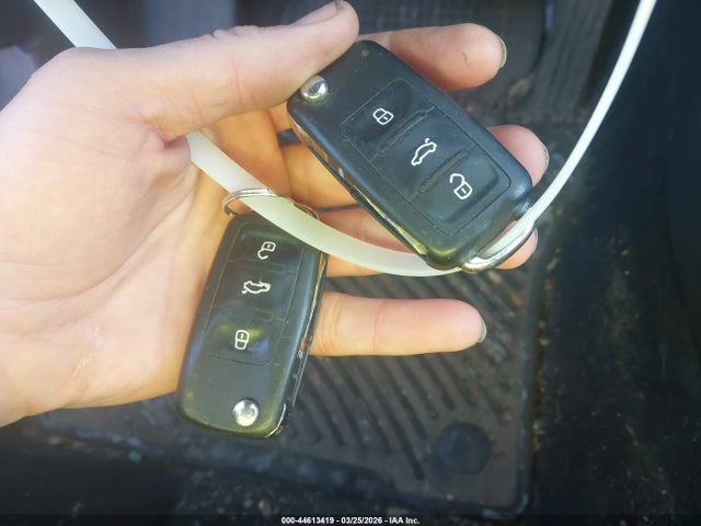 44613419 :رقم المزاد ، 3VWDB7AJ1HM303726 vin ، 2017 Volkswagen Jetta 1.4t Se مزاد بيع