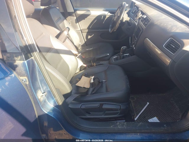 44613419 :رقم المزاد ، 3VWDB7AJ1HM303726 vin ، 2017 Volkswagen Jetta 1.4t Se مزاد بيع
