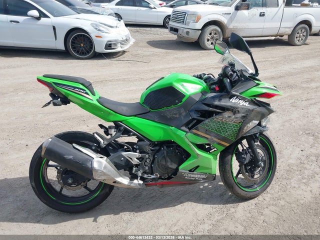 JKAEXKG17LDA61643 Kawasaki EX400
