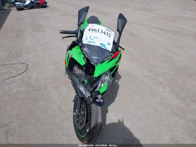 JKAEXKG17LDA61643 Kawasaki EX400