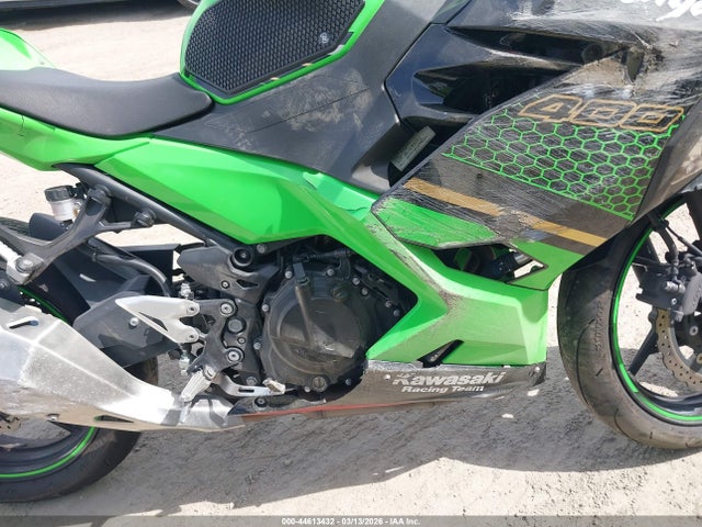 JKAEXKG17LDA61643 Kawasaki EX400