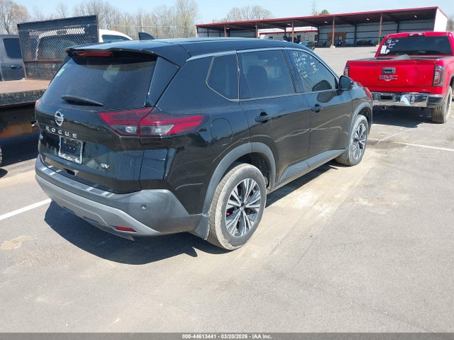 44613441 :رقم المزاد ، 5N1AT3BA2MC811513 vin ، 2021 Nissan Rogue Sv Fwd مزاد بيع