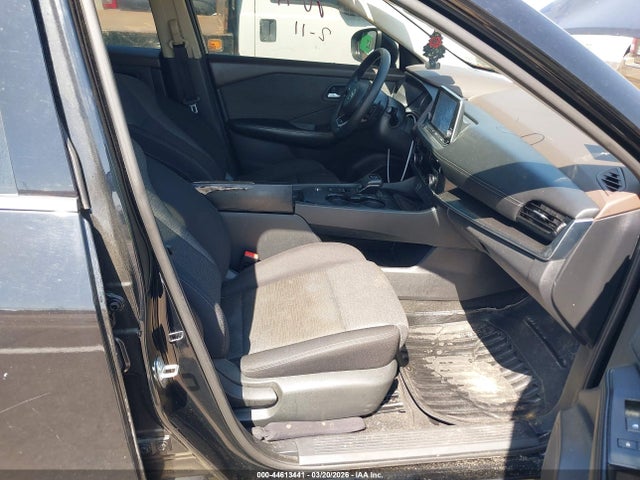 44613441 :رقم المزاد ، 5N1AT3BA2MC811513 vin ، 2021 Nissan Rogue Sv Fwd مزاد بيع