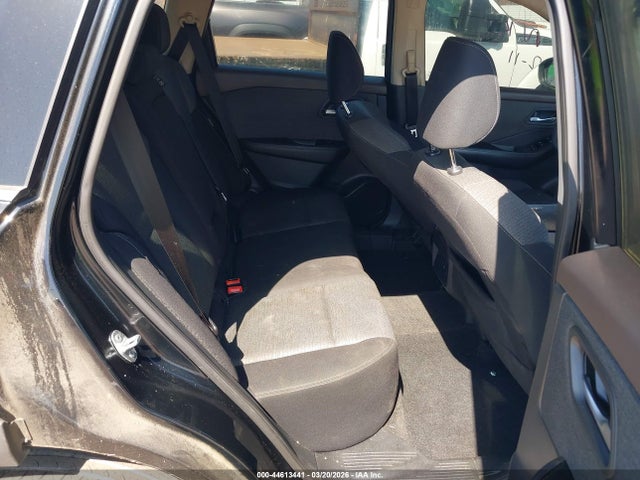 44613441 :رقم المزاد ، 5N1AT3BA2MC811513 vin ، 2021 Nissan Rogue Sv Fwd مزاد بيع