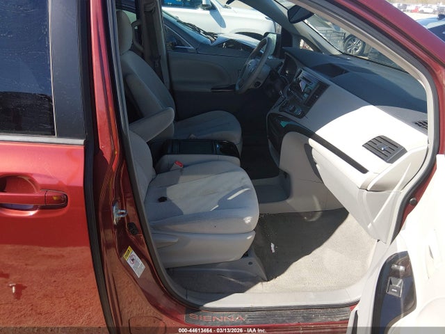 44613464 :رقم المزاد ، 5TDKK3DC4CS277079 vin ، 2012 Toyota Sienna Le V6 8 Passenger مزاد بيع