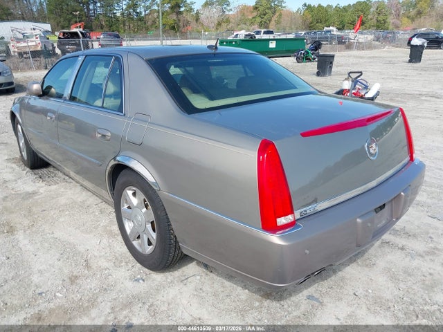 2006 CADILLAC DTS 1G6KD57996U252977 Photo 2