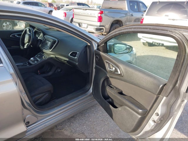 2015 CHRYSLER 200 1C3CCCAB1FN680254 Photo 4