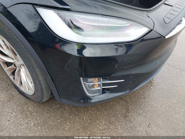 44613564 :رقم المزاد ، 5YJXCBE26GF022396 vin ، 2016 Tesla Model X 60d/70d/75d/90d/p100d مزاد بيع