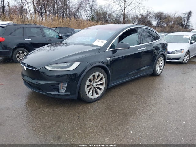 44613564 :رقم المزاد ، 5YJXCBE26GF022396 vin ، 2016 Tesla Model X 60d/70d/75d/90d/p100d مزاد بيع