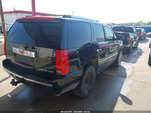 2011 Cadillac Escalade Premium მანქანა იყიდება აუქციონზე, vin: 1GYS3CEF4BR326973, აუქციონის ნომერი: 44613570