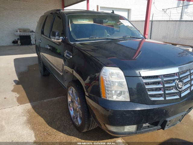 2011 Cadillac Escalade Premium მანქანა იყიდება აუქციონზე, vin: 1GYS3CEF4BR326973, აუქციონის ნომერი: 44613570